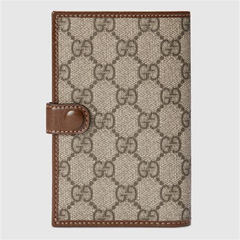 funda pasaporte gucci|Funda De Pasaporte En Lona GG en Beige .